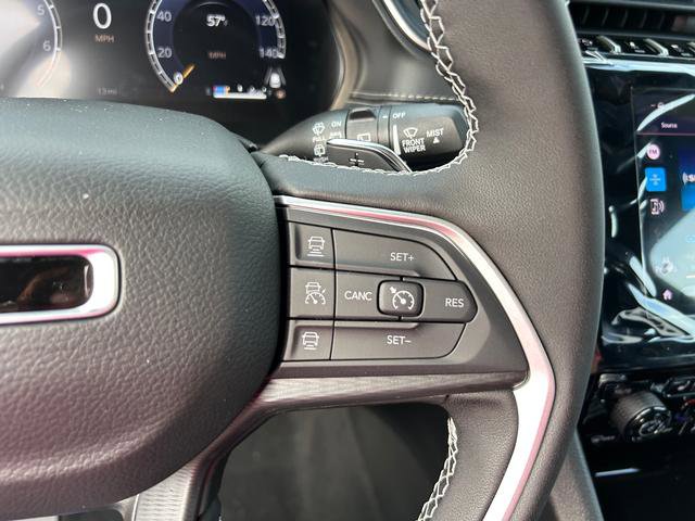 New 2025 Jeep Grand Cherokee 4WD image 15