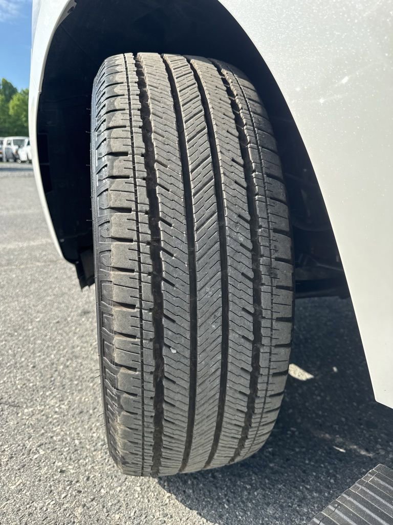 Used 2025 Ford Expedition Platinum w/ Driver's Package image 38