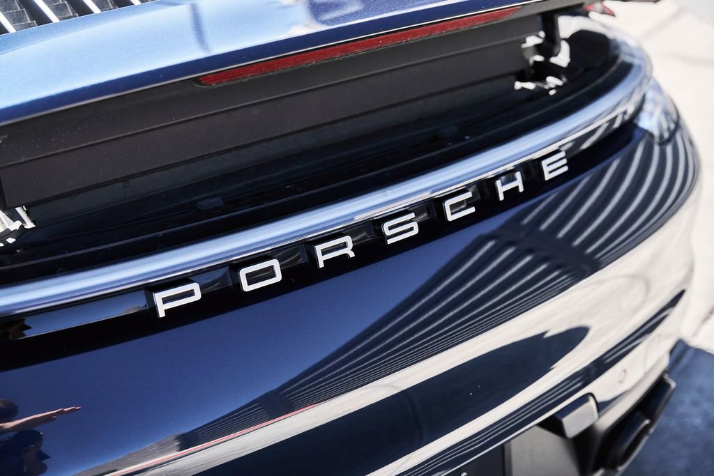 Used 2020 Porsche 911 Carrera 4S w/ Premium Package image 11