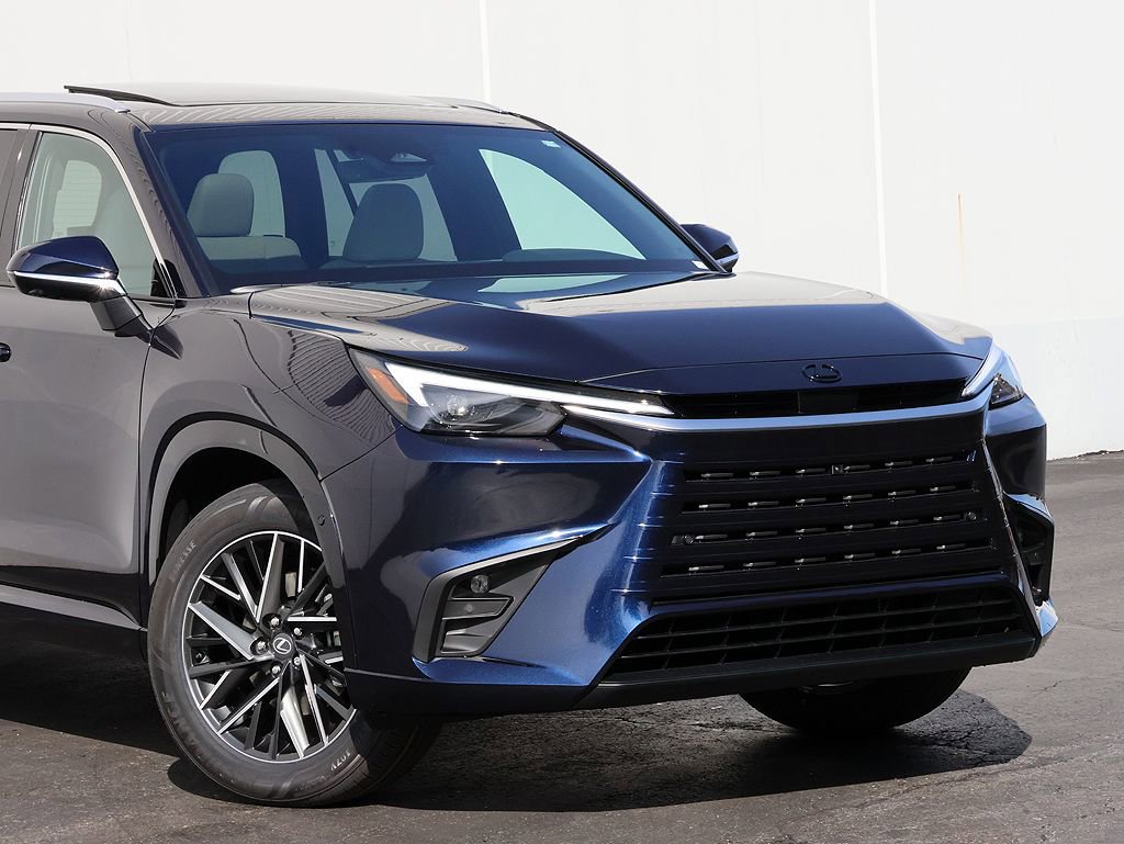 New 2026 Lexus TX 350 AWD image 2