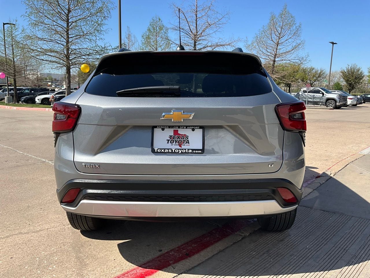 Used 2025 Chevrolet Trax LT image 7