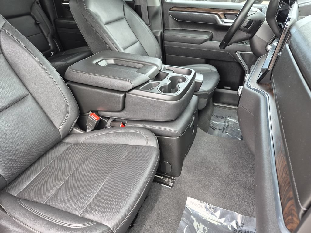 Used 2025 GMC Sierra 1500 SLT AWD/4WD image 16