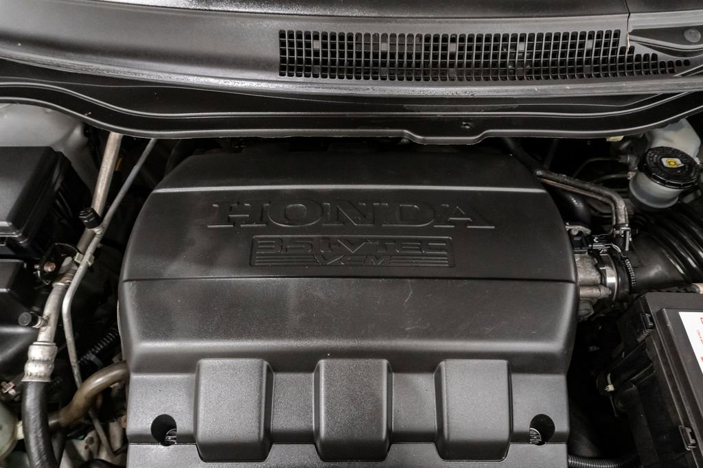Used 2011 Honda Odyssey Touring image 4