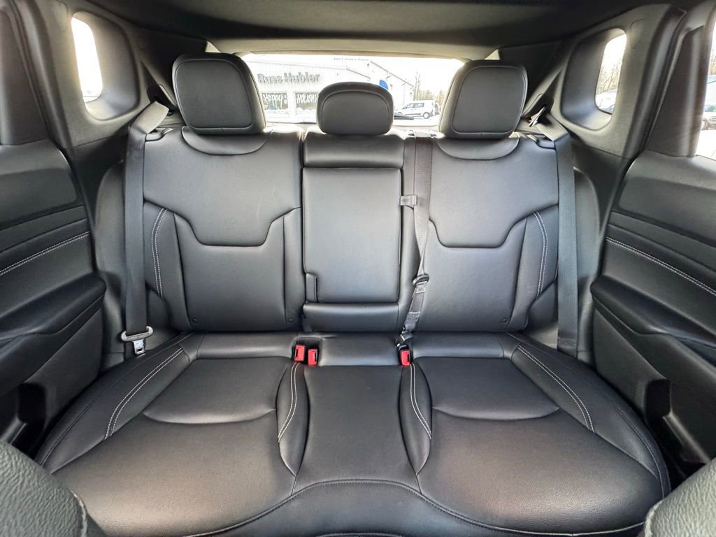 Used 2024 Jeep Compass Limited w/ High Altitude Package image 13