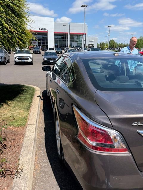 Used 2014 Nissan Altima 2.5 SV w/ Convenience Package FWD image 14