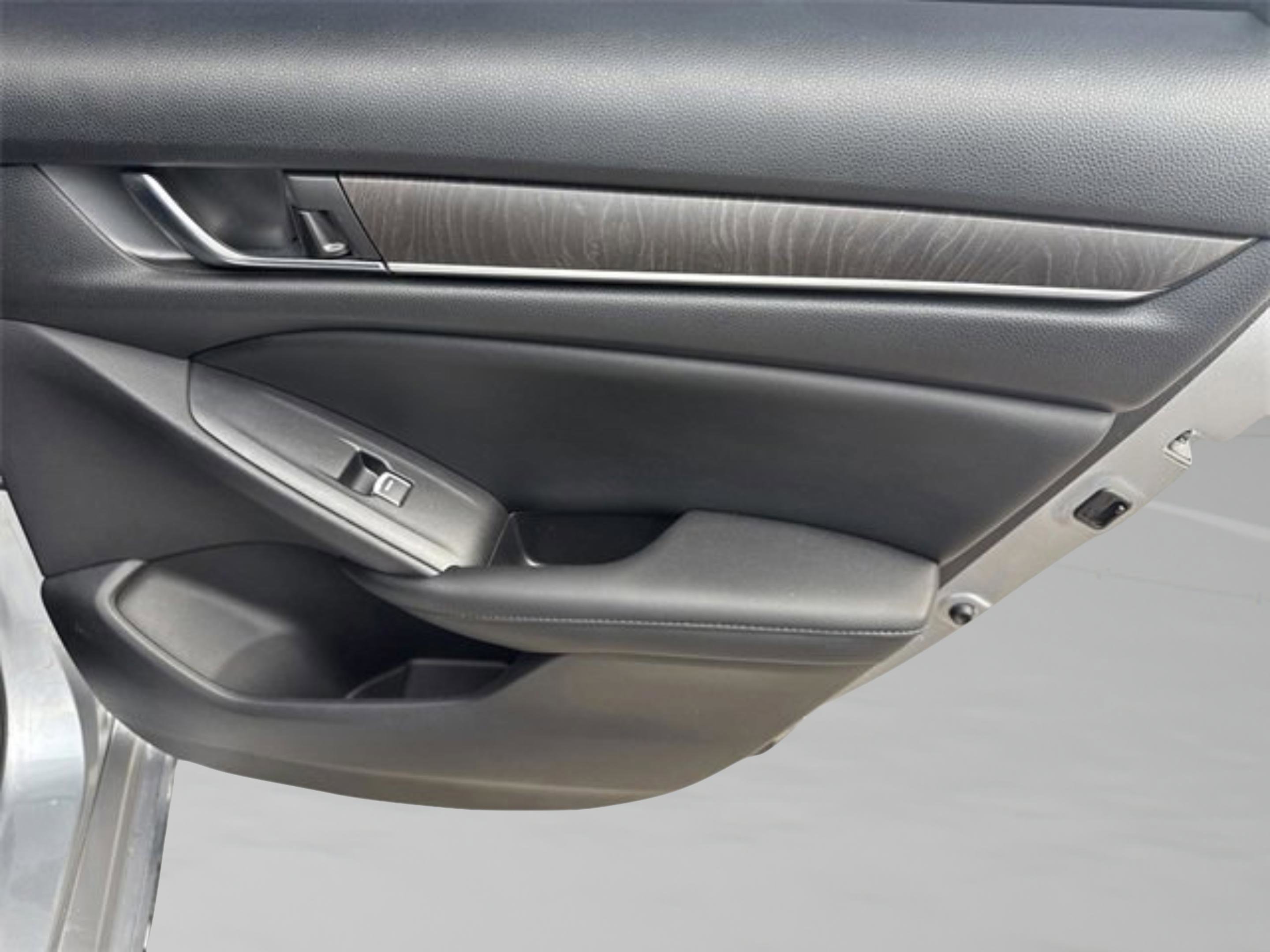 Used 2021 Honda Accord EX-L image 39