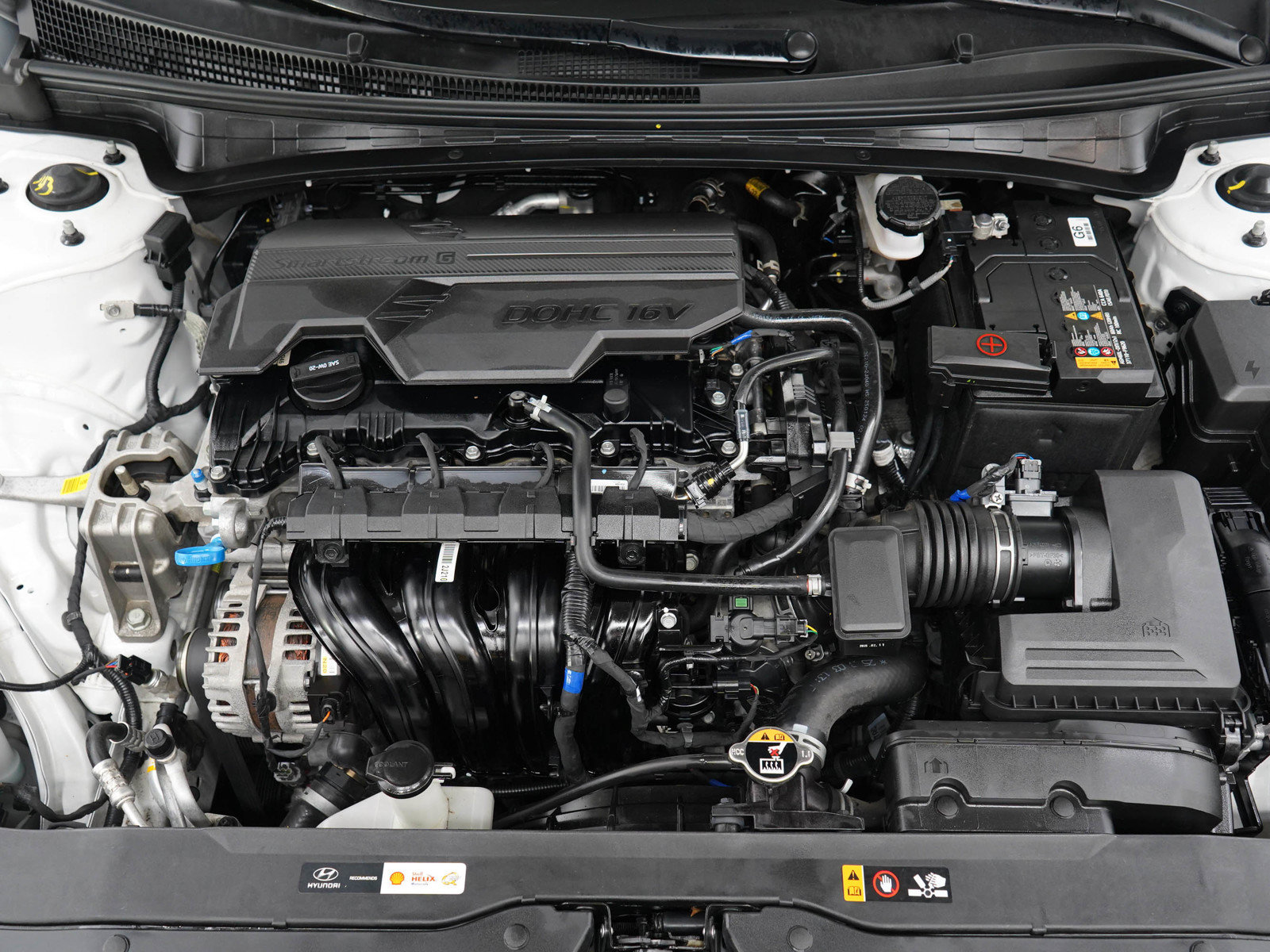 Used 2025 Hyundai Elantra SEL FWD image 29