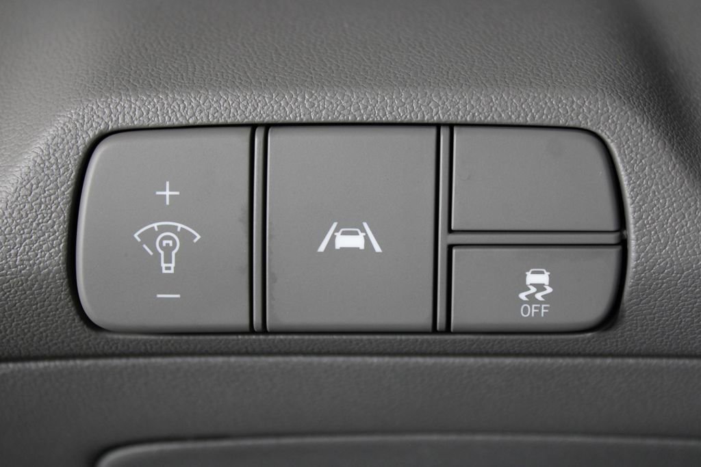 Certified 2023 Hyundai Elantra SEL w/ Convenience Package image 23