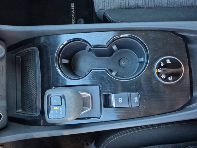 Used 2023 Nissan Rogue SV AWD/4WD image 25