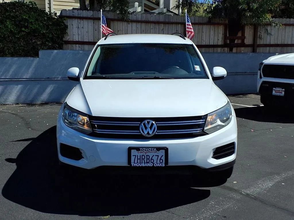 Used 2015 Volkswagen Tiguan S FWD image 4