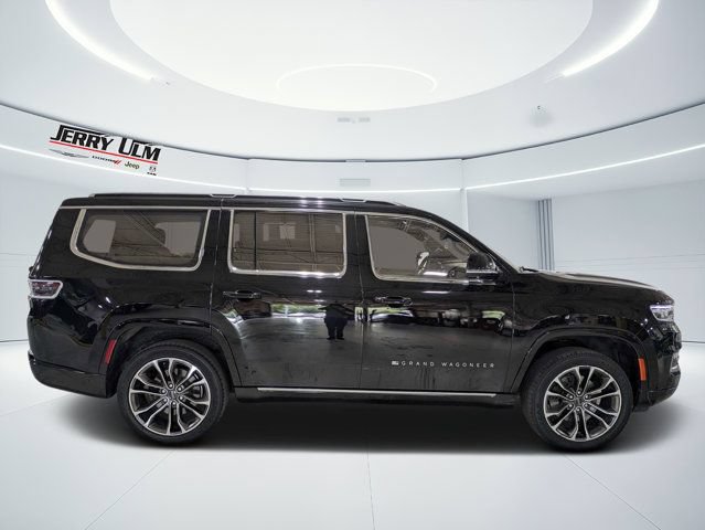 Used 2022 Jeep Grand Wagoneer Series III w/ Rear Seat Video Group 1 AWD/4WD image 2