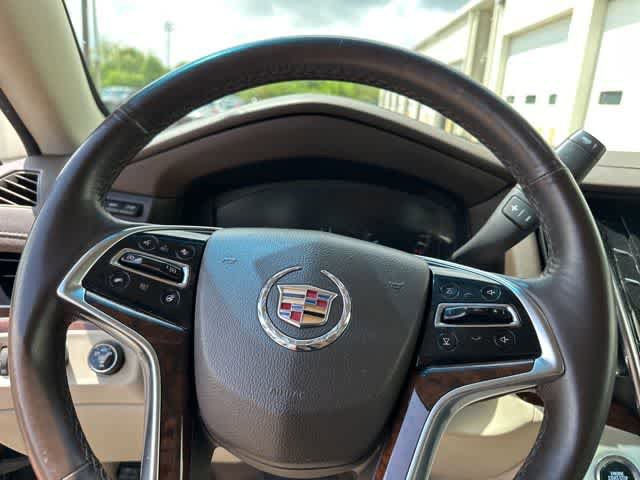 Used 2015 Cadillac Escalade Luxury AWD/4WD image 12