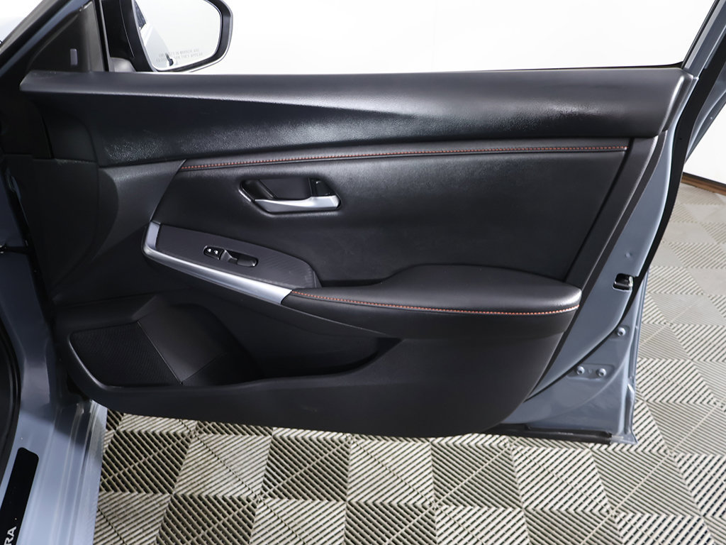 Used 2024 Nissan Sentra SR FWD image 21