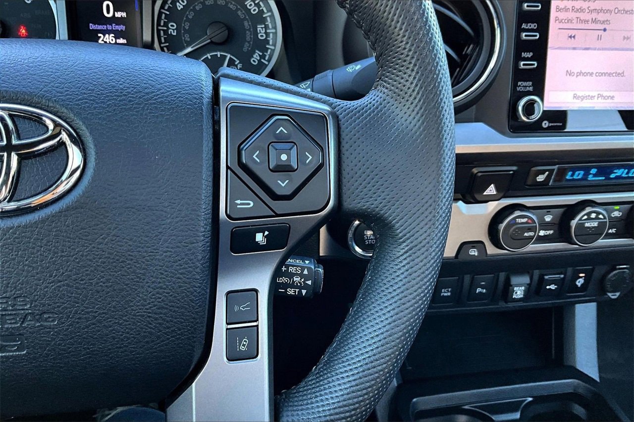 Used 2022 Toyota Tacoma Limited image 29