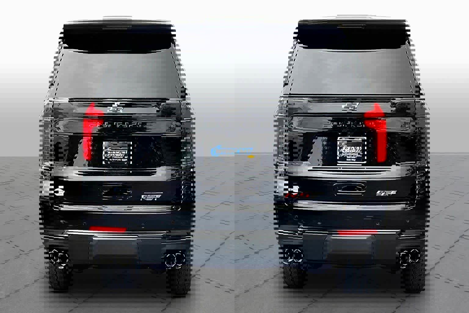 Certified 2025 Chevrolet Suburban RST image 5