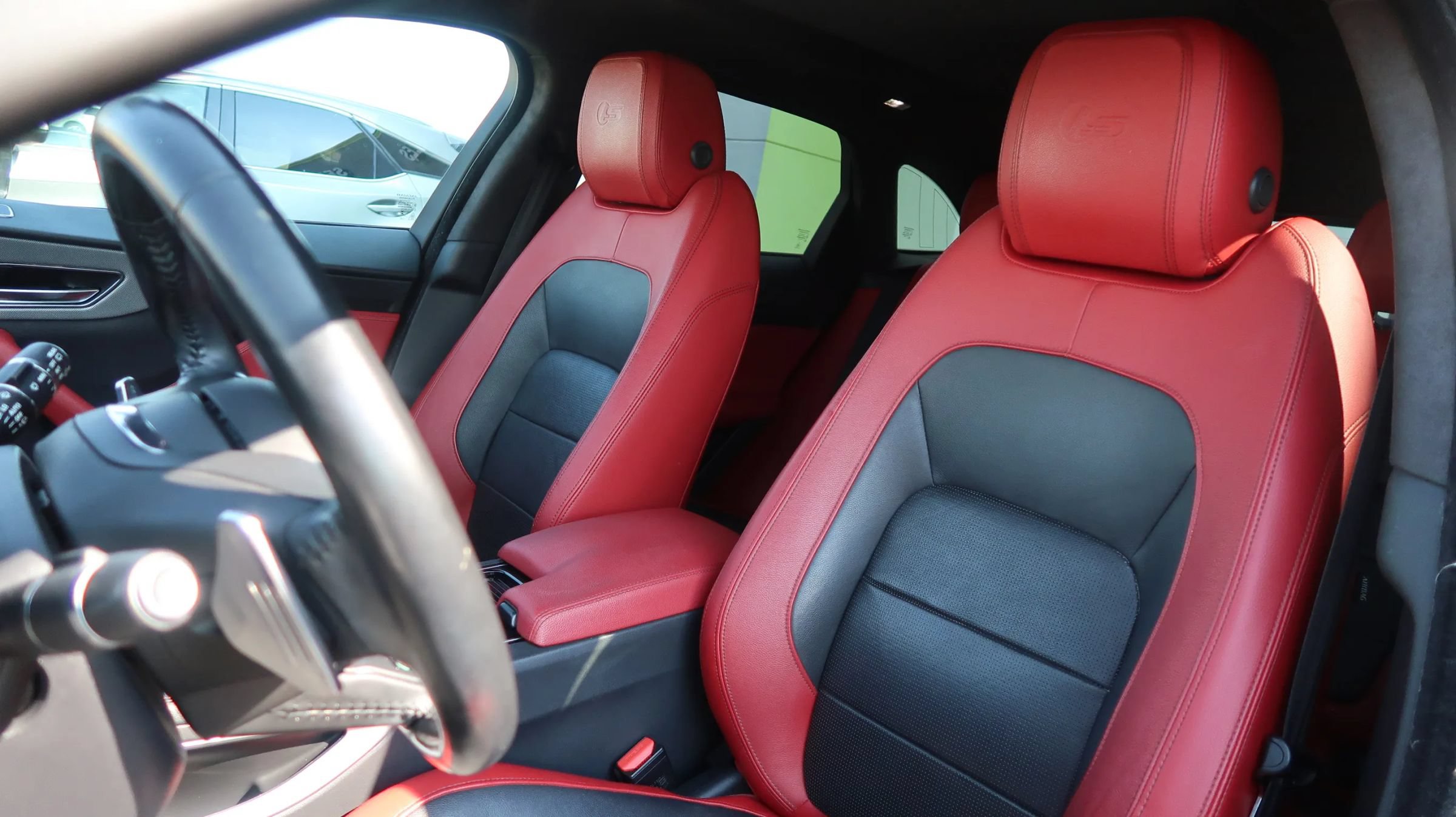 Used 2019 Jaguar F-PACE S AWD/4WD image 17