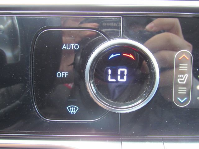 Used 2022 Genesis GV70 2.5T w/ Select Package image 49