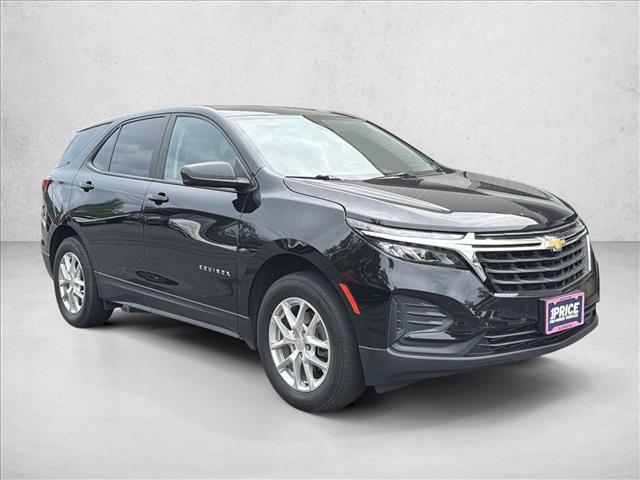 Used 2023 Chevrolet Equinox LS w/ LS Convenience Package AWD/4WD image 3