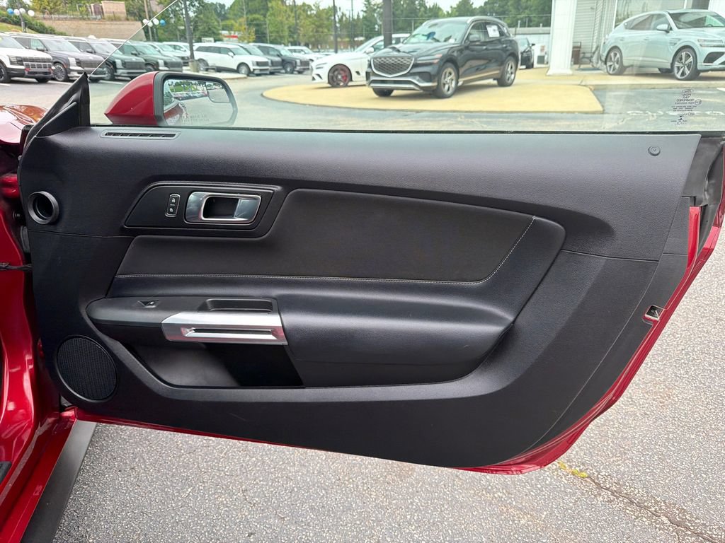 Used 2018 Ford Mustang GT RWD image 14