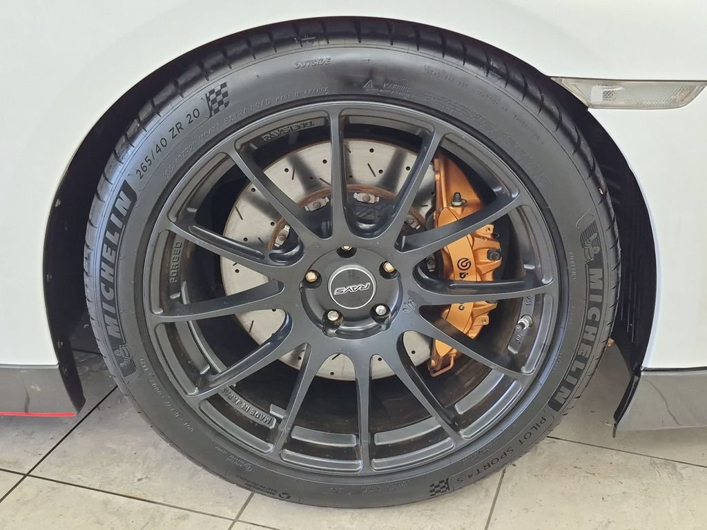 Used 2009 Nissan GT-R Premium AWD/4WD image 12