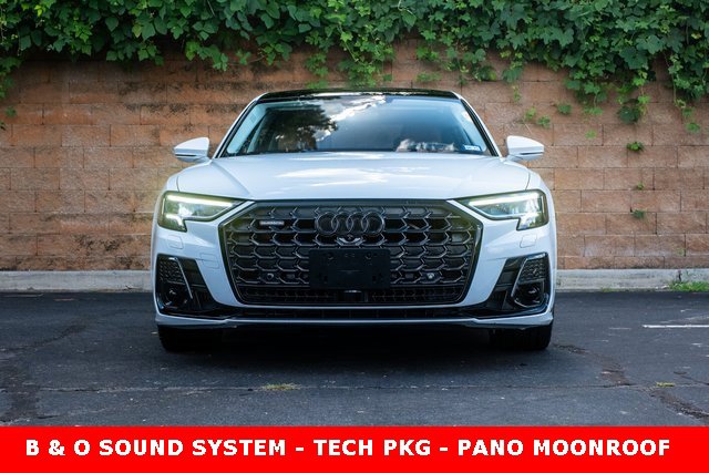 Used 2022 Audi A8 L 3.0T image 2