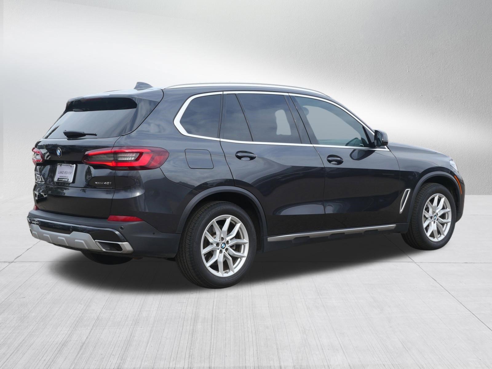 Used 2022 BMW X5 xDrive40i w/ Premium Package image 5