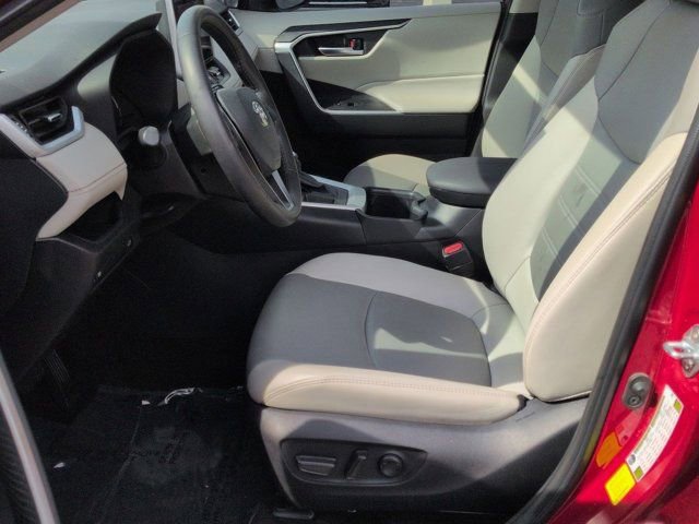 Certified 2025 Toyota RAV4 XLE Premium FWD image 8