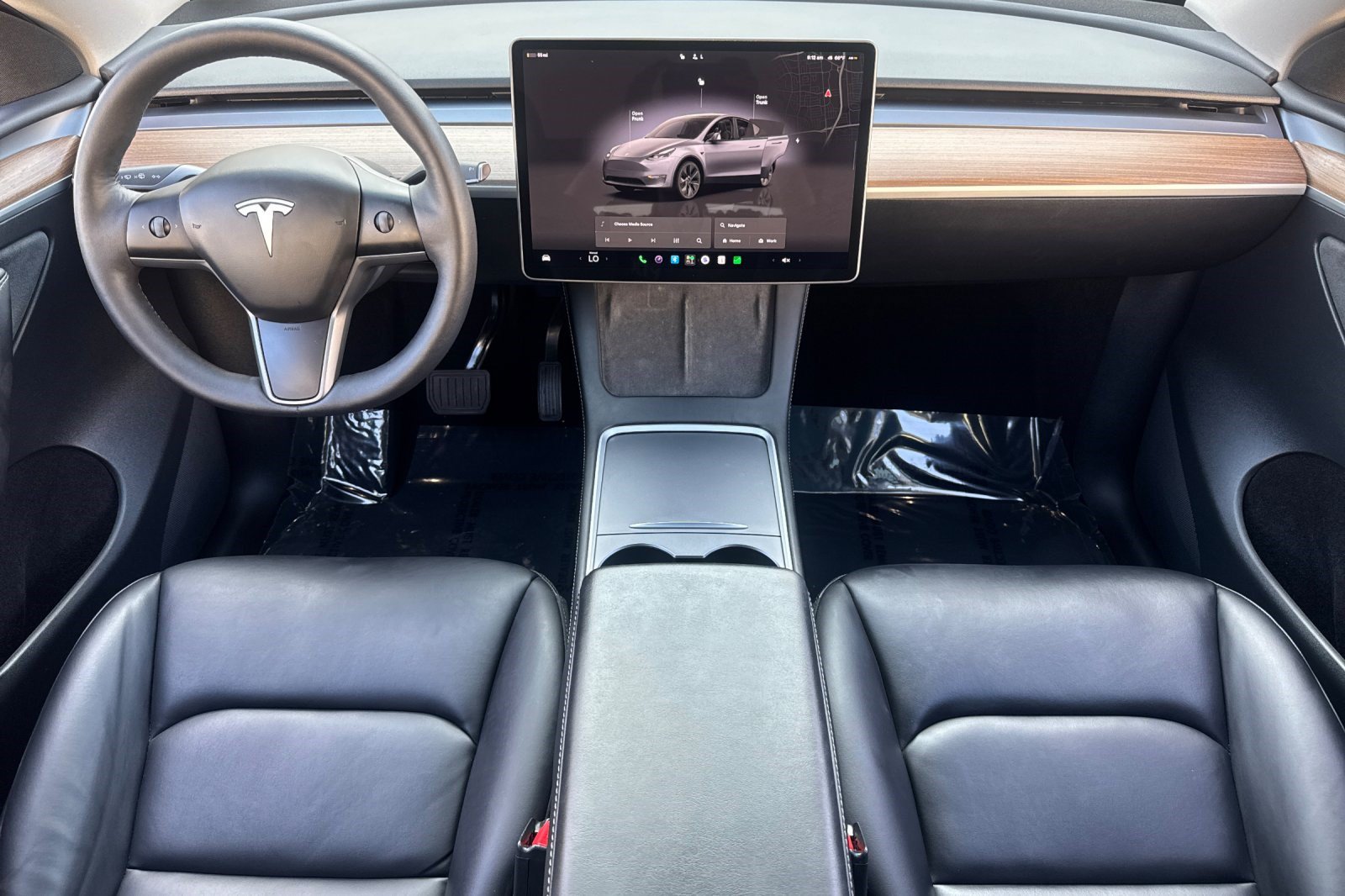 Used 2024 Tesla Model Y Long Range RWD image 16