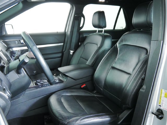Certified 2018 Ford Explorer XLT AWD/4WD image 24