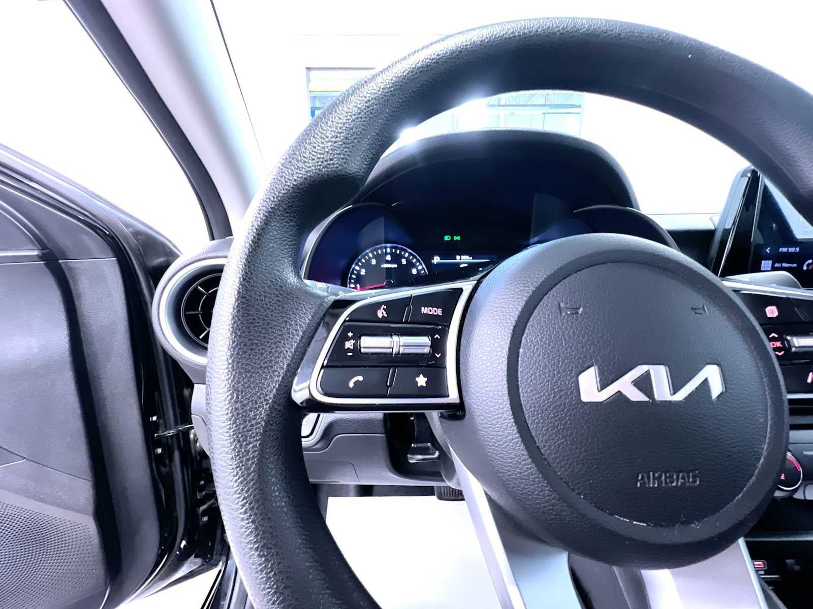 Used 2024 Kia Forte LXS w/ LXS Technology Package FWD image 20