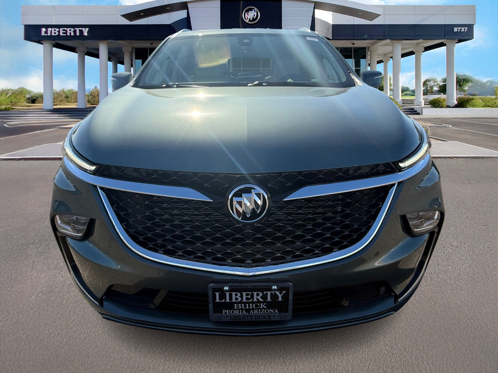 Used 2023 Buick Enclave Avenir w/ Avenir Technology Package AWD/4WD image 8