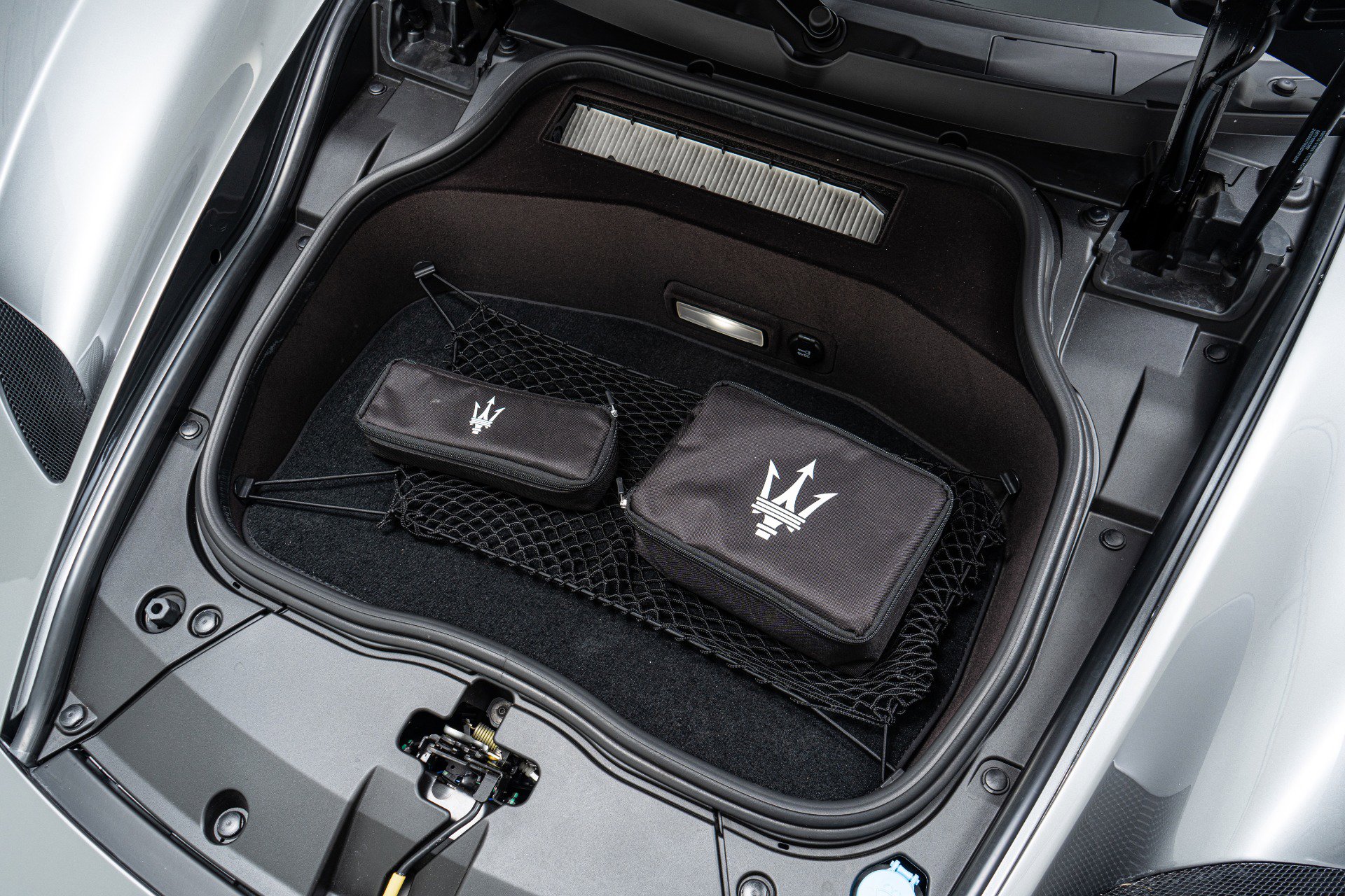 Used 2023 Maserati MC20 Cielo -351 Miles, Lightweight image 18