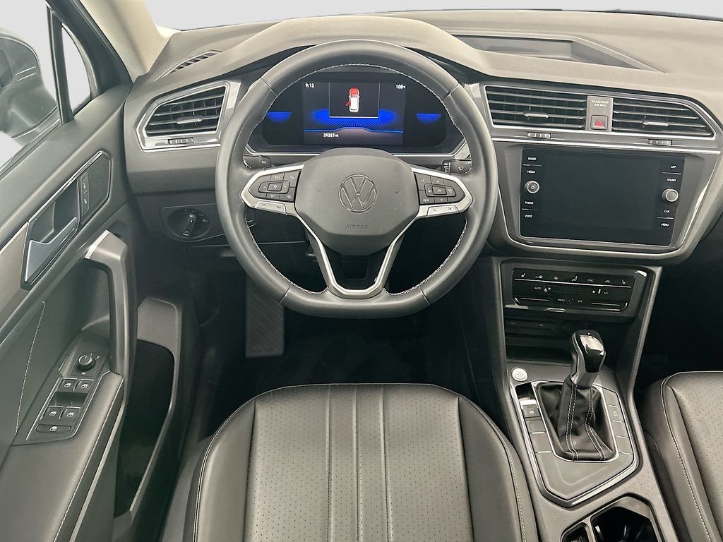 Used 2023 Volkswagen Tiguan SE FWD image 10