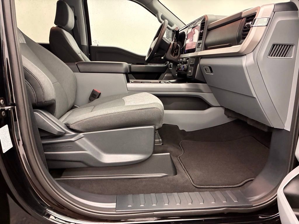 New 2026 Ford F350 XLT image 24