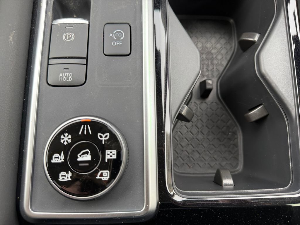 New 2026 Nissan Pathfinder SV image 30