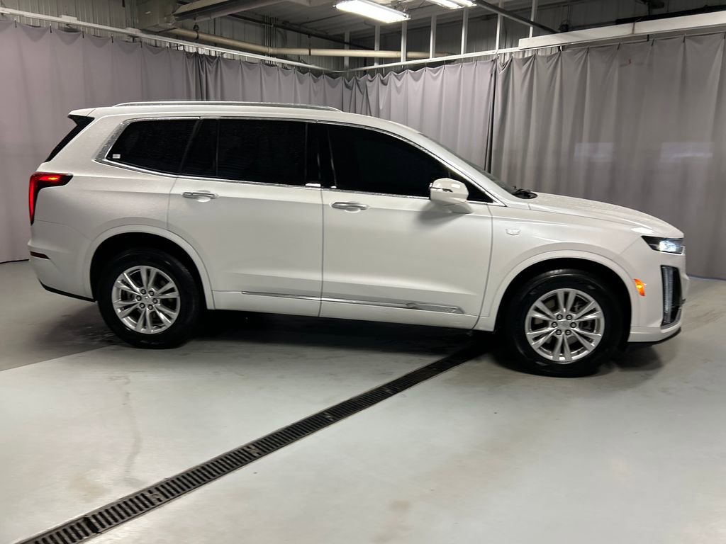 Used 2023 Cadillac XT6 Luxury image 8