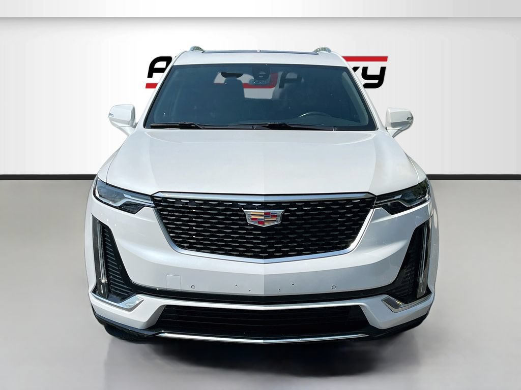 Used 2025 Cadillac XT6 Luxury w/ LPO, Floor Liner Package AWD/4WD image 2