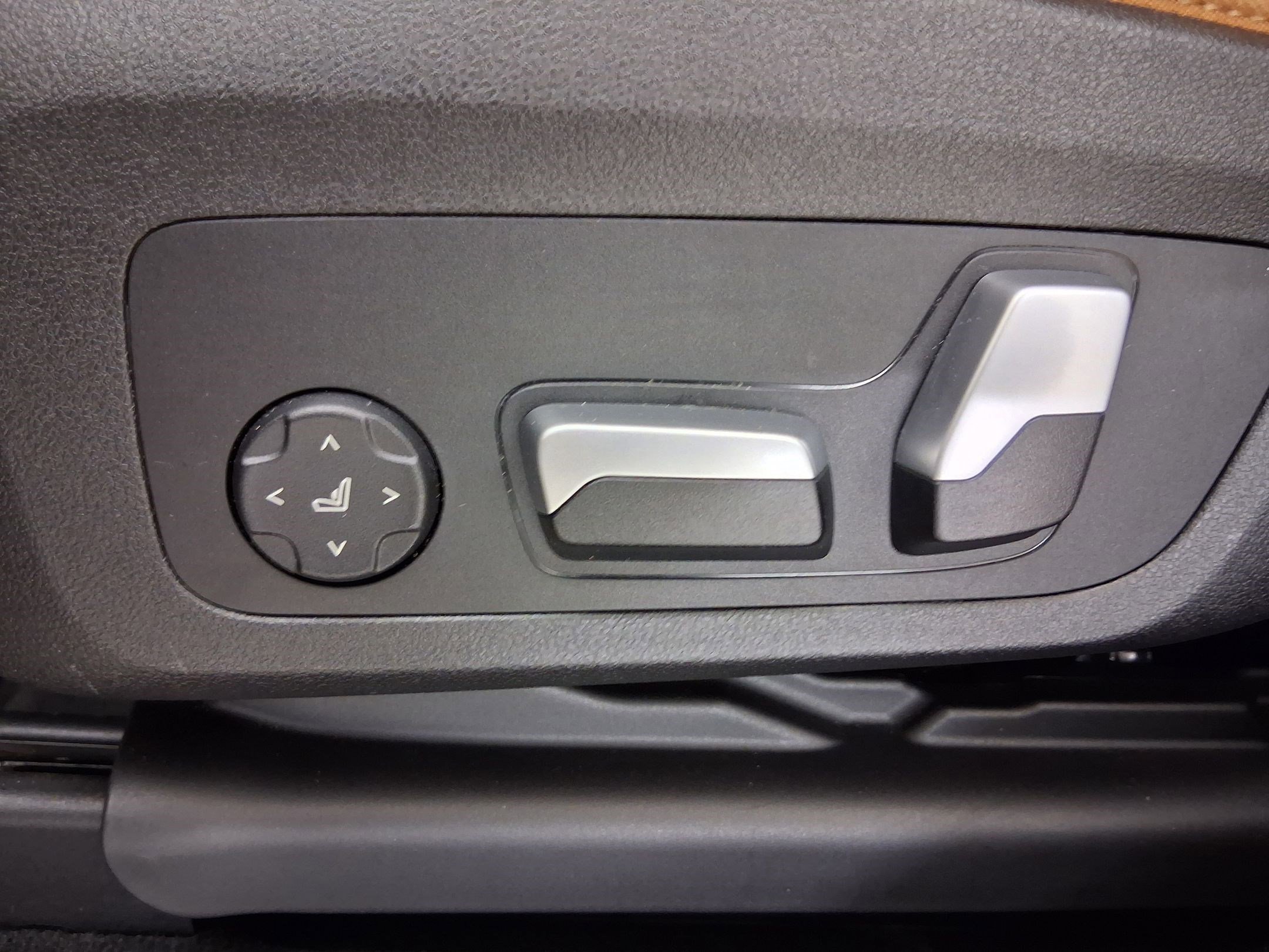 Certified 2023 BMW X3 sDrive30i w/ Convenience Package RWD image 13