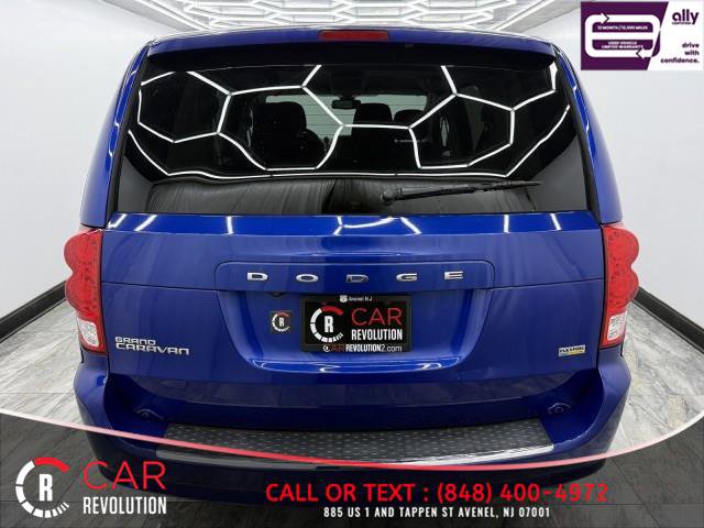 Used 2019 Dodge Grand Caravan SE image 5