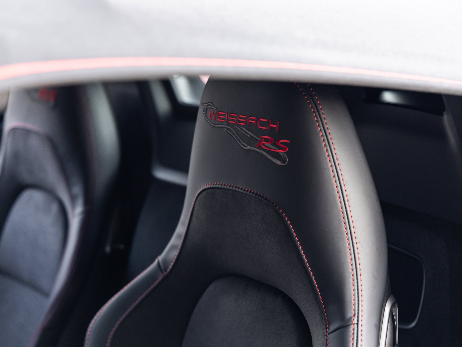 Certified 2025 Porsche 718 Boxster Spyder RS RWD image 37