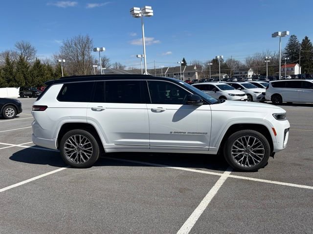 New 2026 Jeep Grand Cherokee L Summit w/ Advanced Protech Group IV AWD/4WD image 10