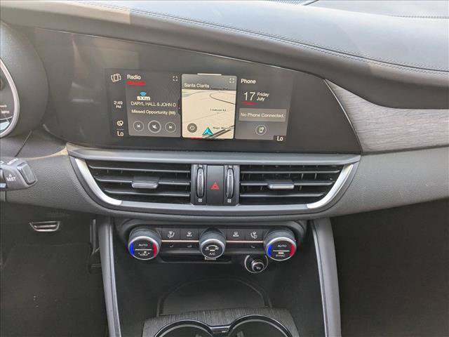 Used 2022 Alfa Romeo Giulia Ti RWD image 15