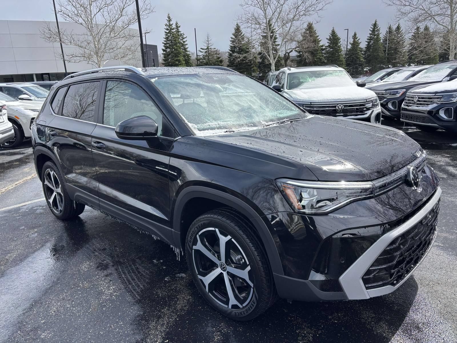 New 2026 Volkswagen Taos SEL AWD/4WD image 3