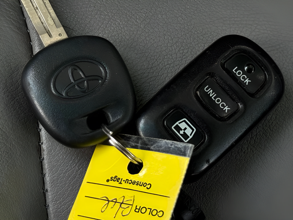 Used 2005 Toyota 4Runner Limited AWD/4WD image 28