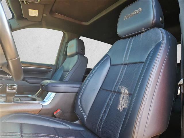 Used 2022 Chevrolet Silverado 1500 High Country w/ High Country Premium Package AWD/4WD image 16