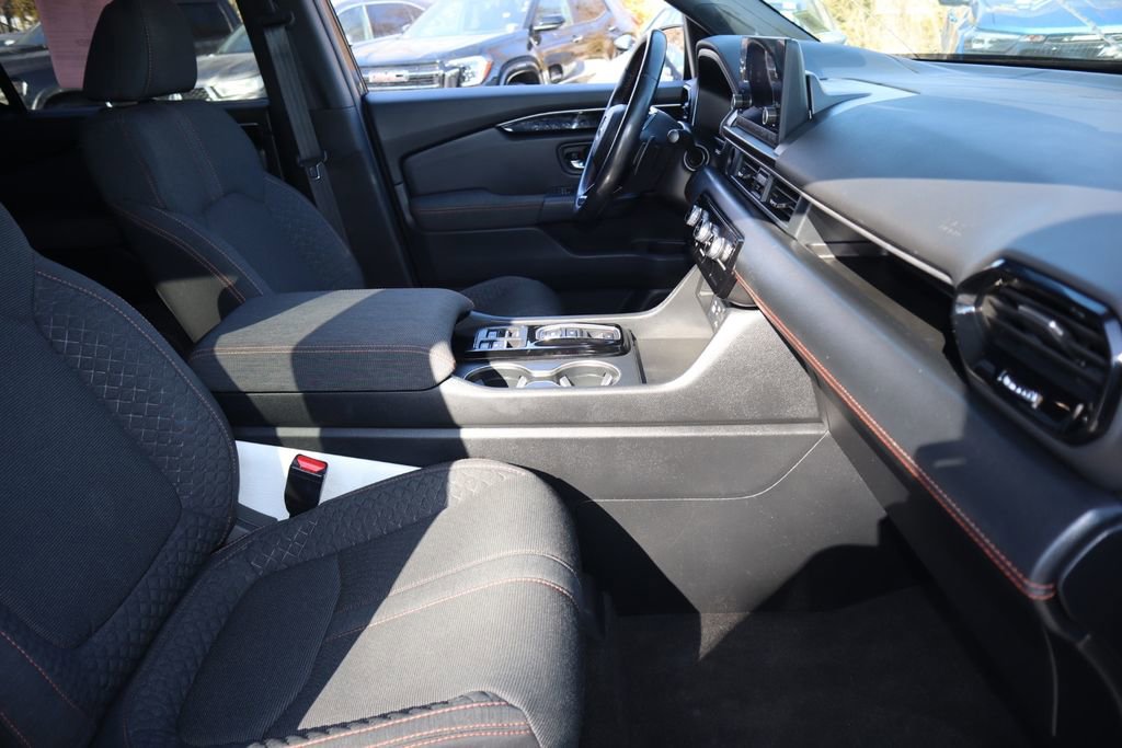 Used 2023 Honda Pilot Sport image 27