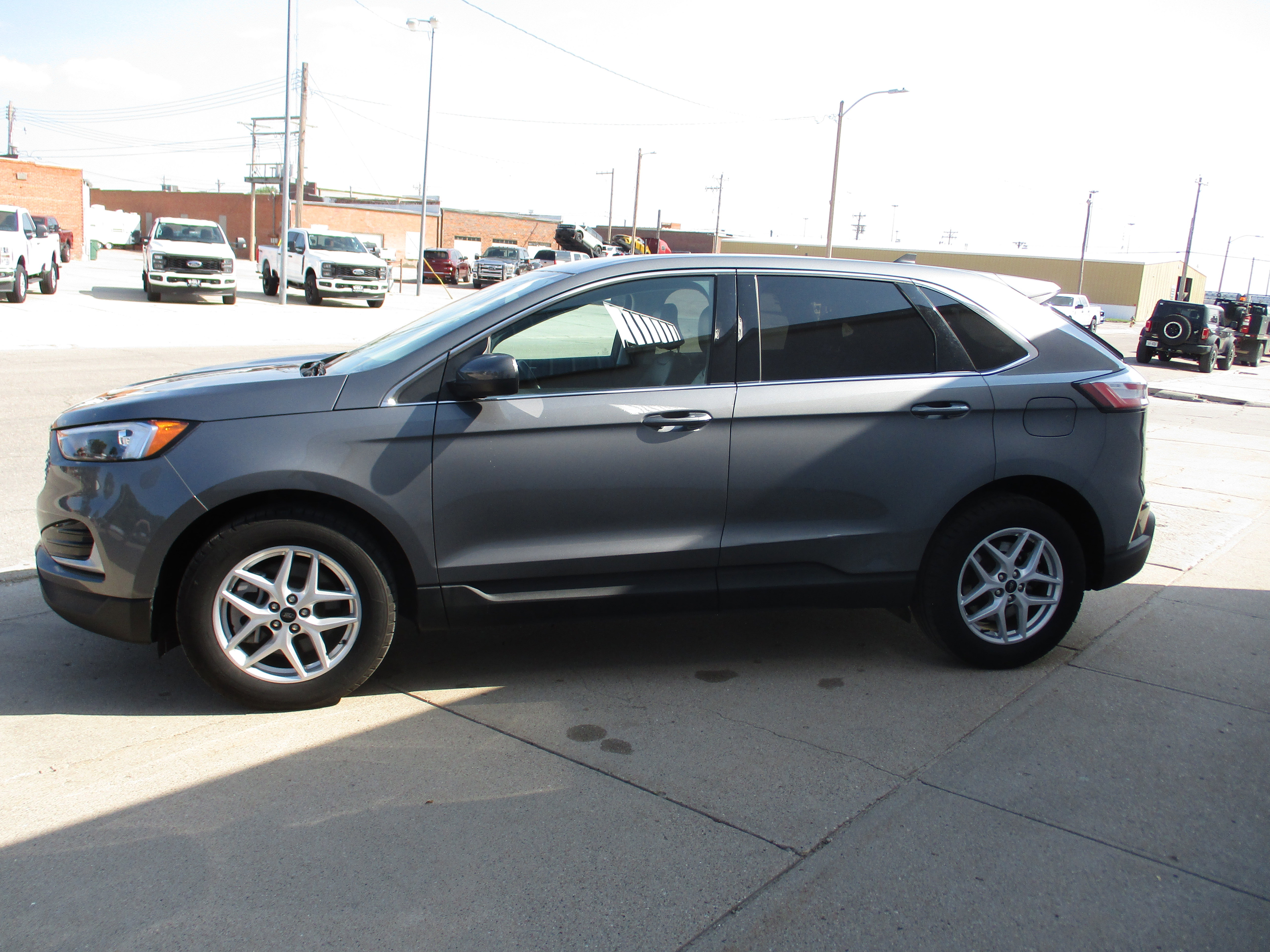 Used 2024 Ford Edge SEL image 4