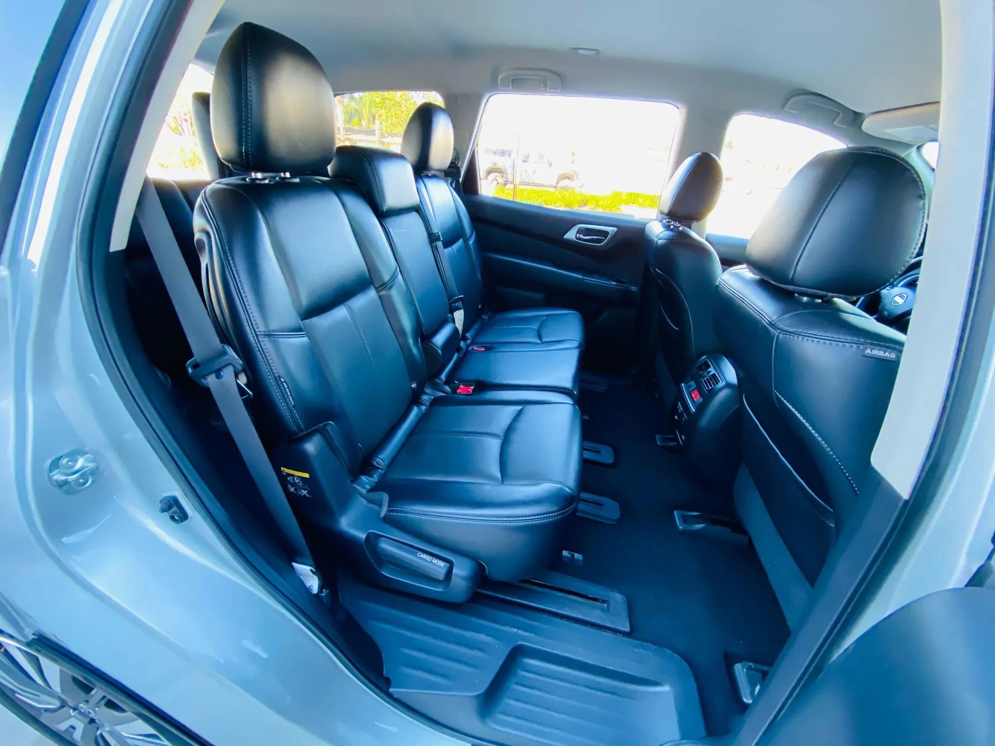 Used 2020 Nissan Pathfinder SL image 13