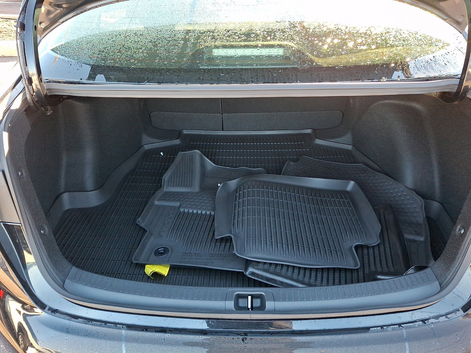 Certified 2026 Toyota Corolla LE FWD image 28