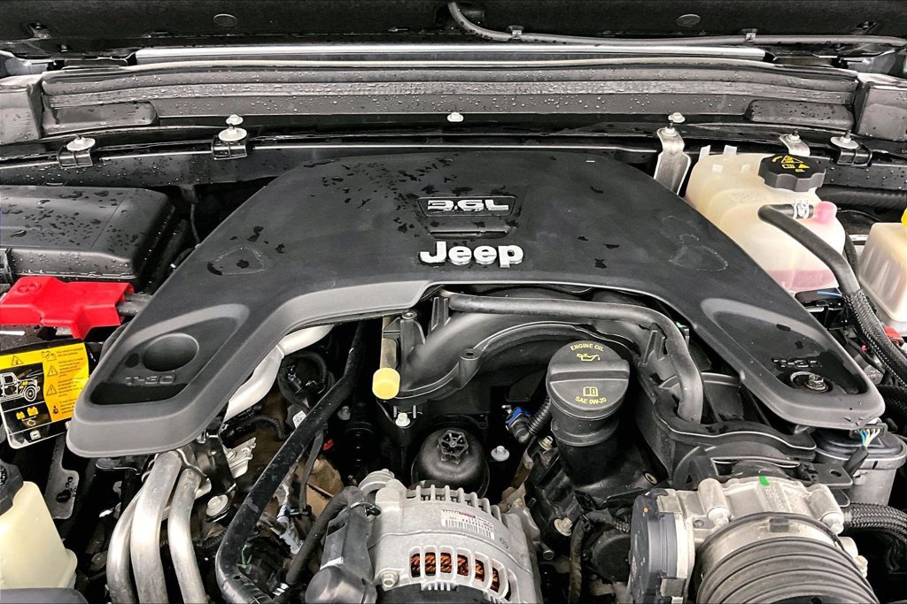 Used 2021 Jeep Gladiator Mojave AWD/4WD image 11